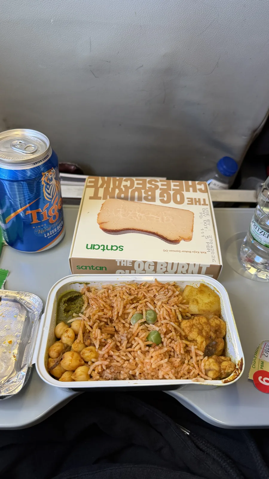 Posiłek Santan na pokładzie AirAsia